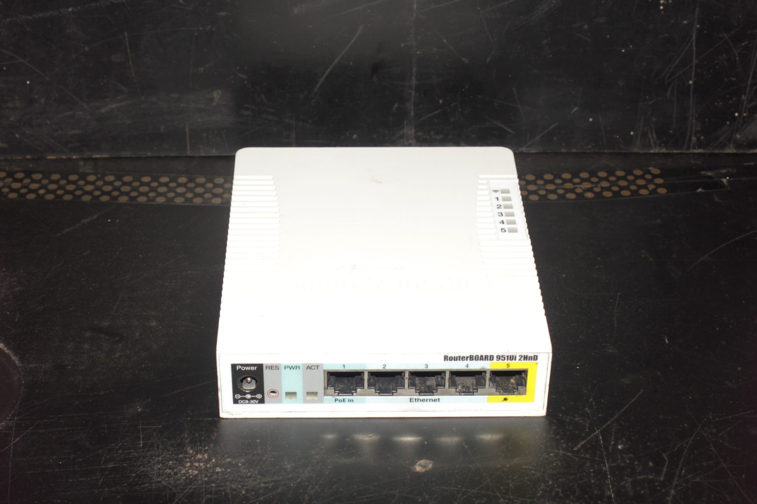 Mikrotik Routerboard 951Ui-2HnD | DigiStruck Bangladesh