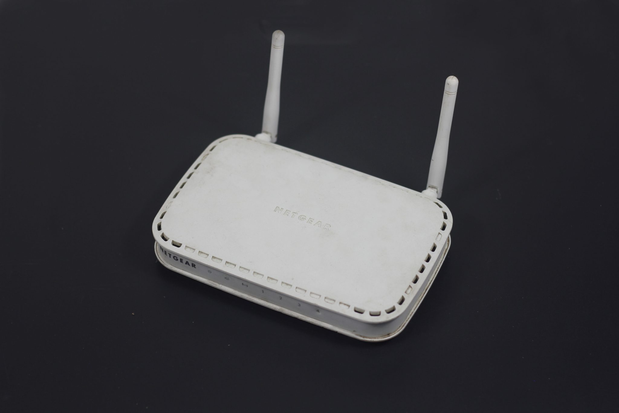 netgear-wnr614-n300-router-digistruck-bangladesh