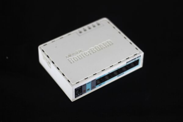 Mikrotik Routerboard RB750GL